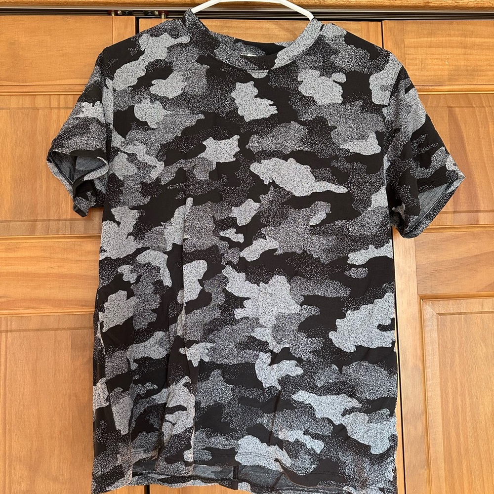 Lululemon Black and Gray Camo Tee